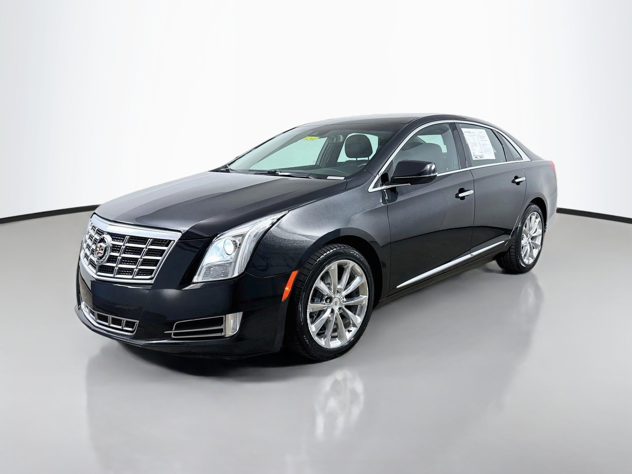 Used 2013 Cadillac XTS Luxury w/ Driver Awareness Package FWD image 3