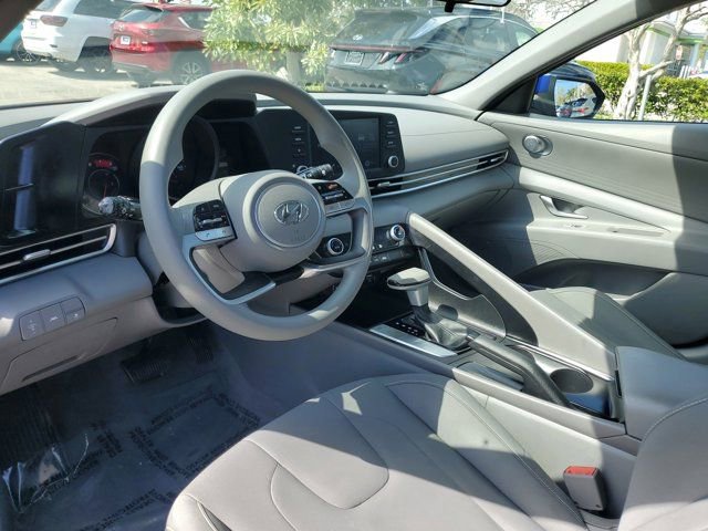 Certified 2023 Hyundai Elantra SEL image 13