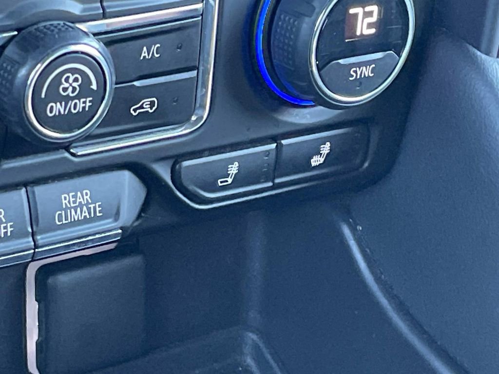 Used 2022 Chevrolet Suburban Z71 image 25