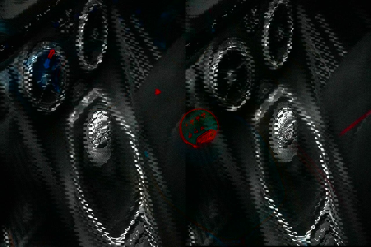 Used 2018 Chevrolet Camaro ZL1 image 28