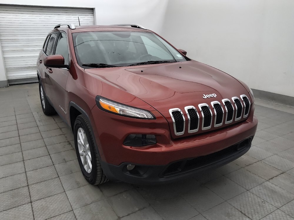 Used 2017 Jeep Cherokee Latitude w/ Comfort/Convenience Group AWD/4WD image 13