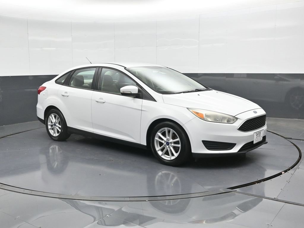 Used 2015 Ford Focus SE image 4