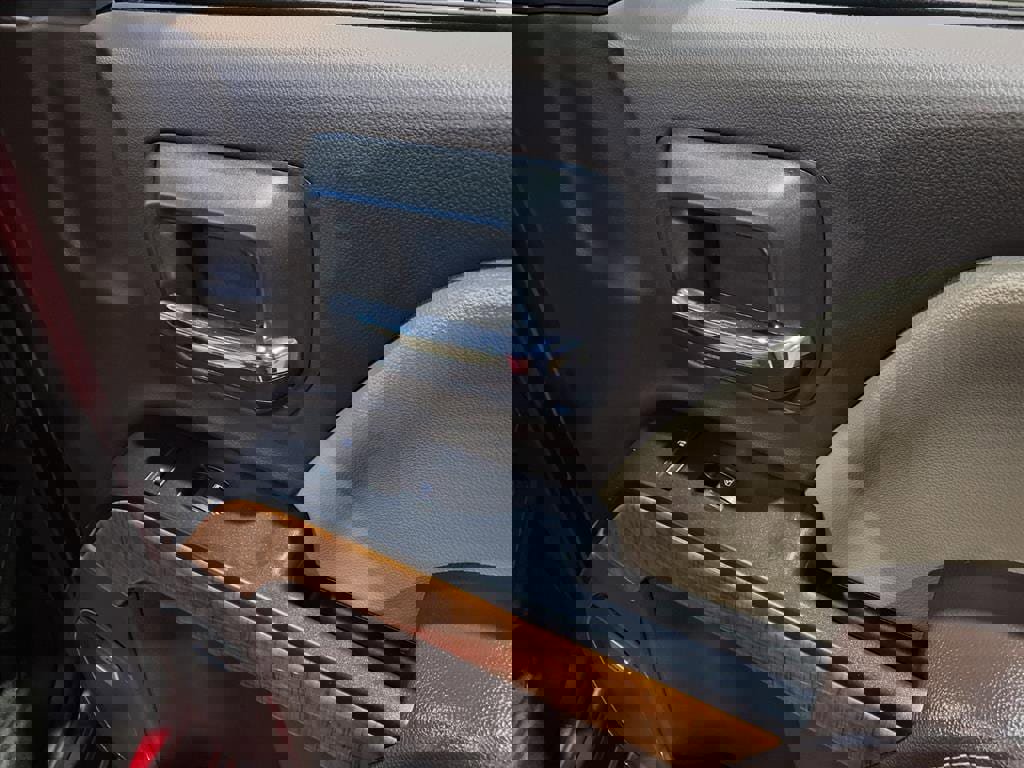 Used 2018 GMC Sierra 1500 SLT w/ SLT Premium Package image 24