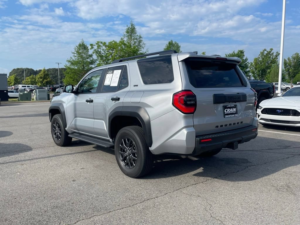 Used 2025 Toyota 4Runner SR5 AWD/4WD image 5