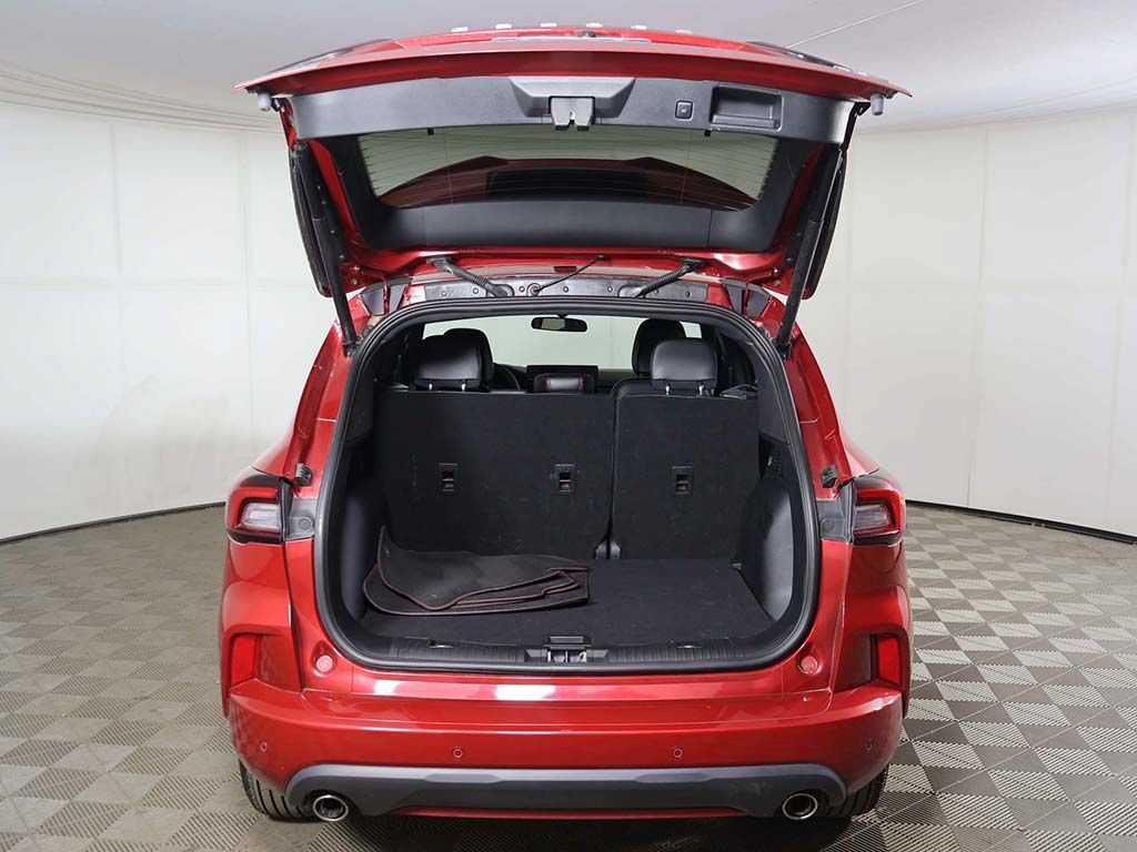 Used 2023 Ford Escape ST-Line w/ Tech Pack #1 AWD/4WD image 16