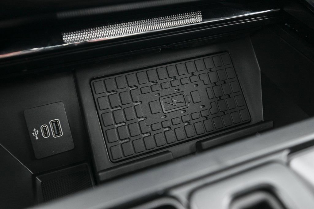 New 2025 Ford F150 Lightning Lariat image 29