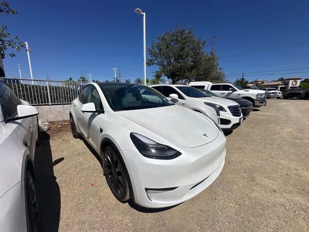 Used 2022 Tesla Model Y Performance AWD/4WD image 2