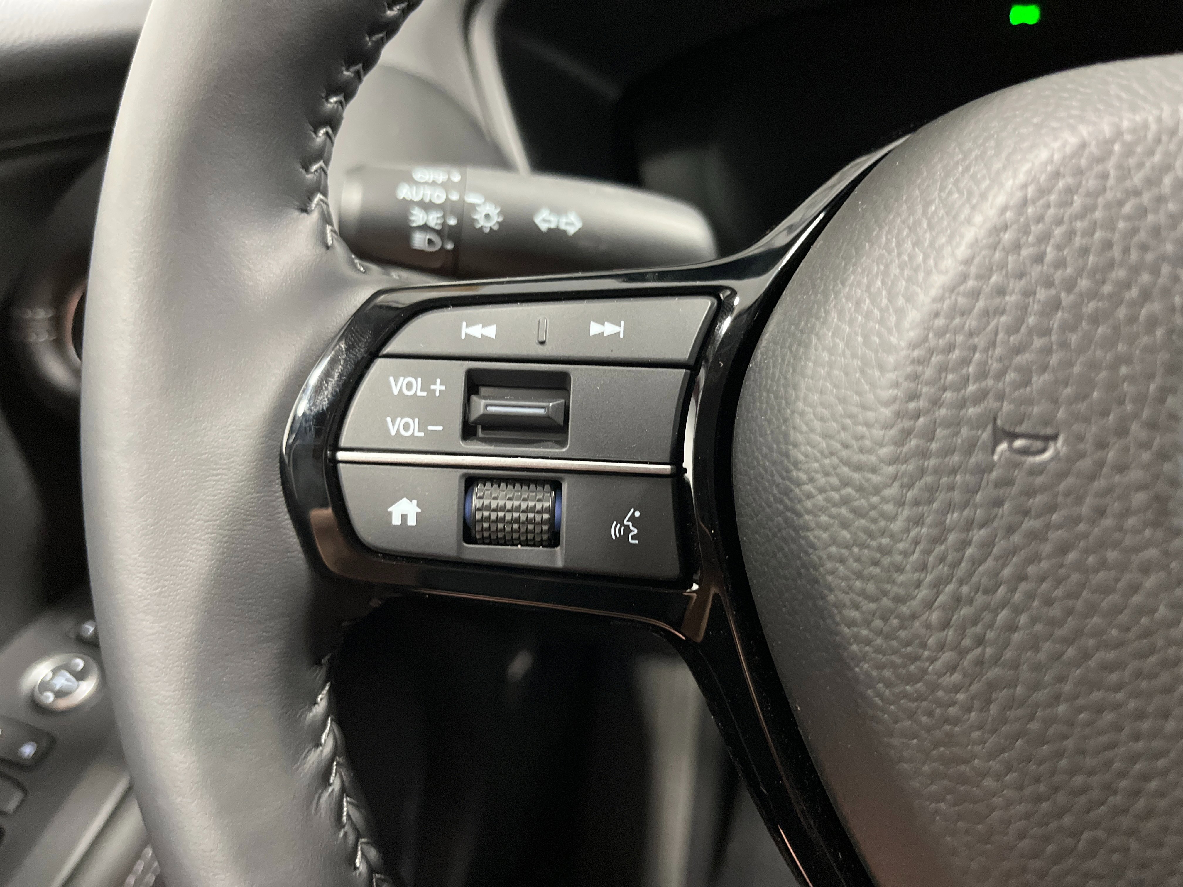 Used 2026 Honda HR-V EX-L image 14