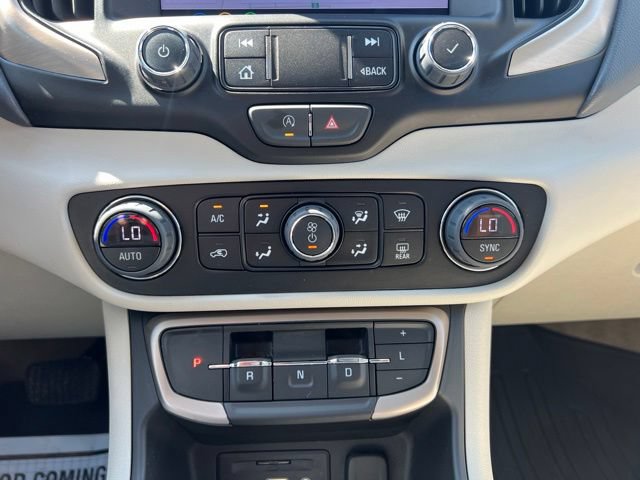 Used 2024 GMC Terrain Denali w/ Denali Premium Package AWD/4WD image 35