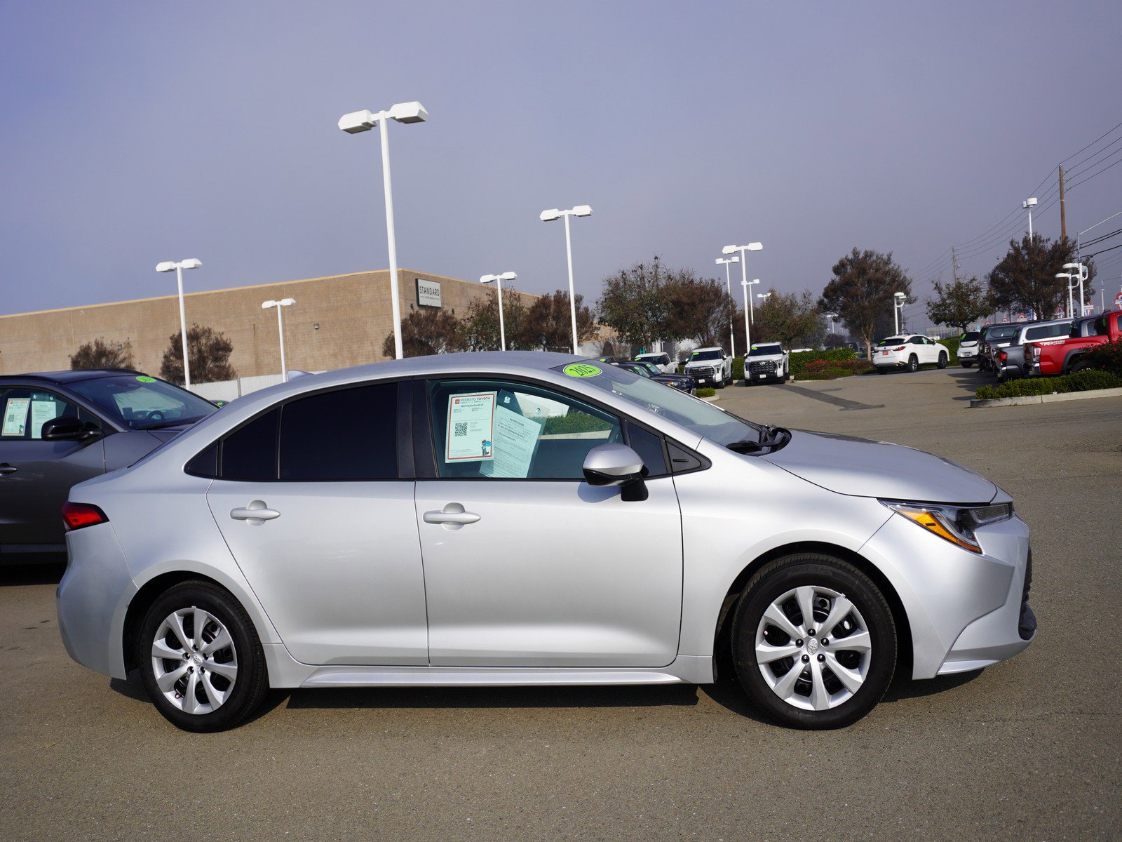 Used 2025 Toyota Corolla LE image 4