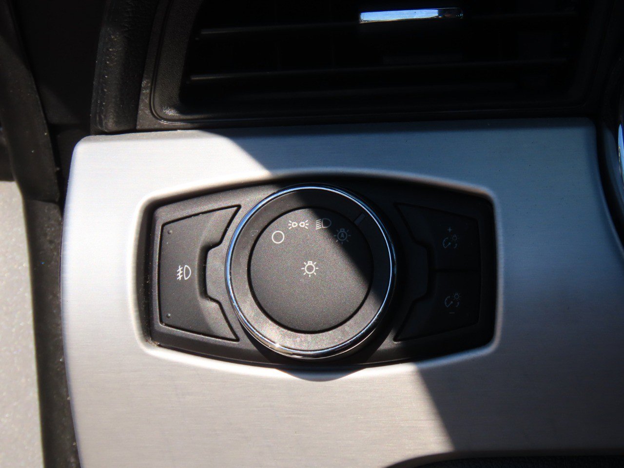 Used 2016 Ford Mustang Premium image 23