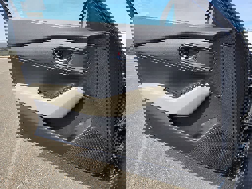 Used 2023 Honda Accord LX image 19