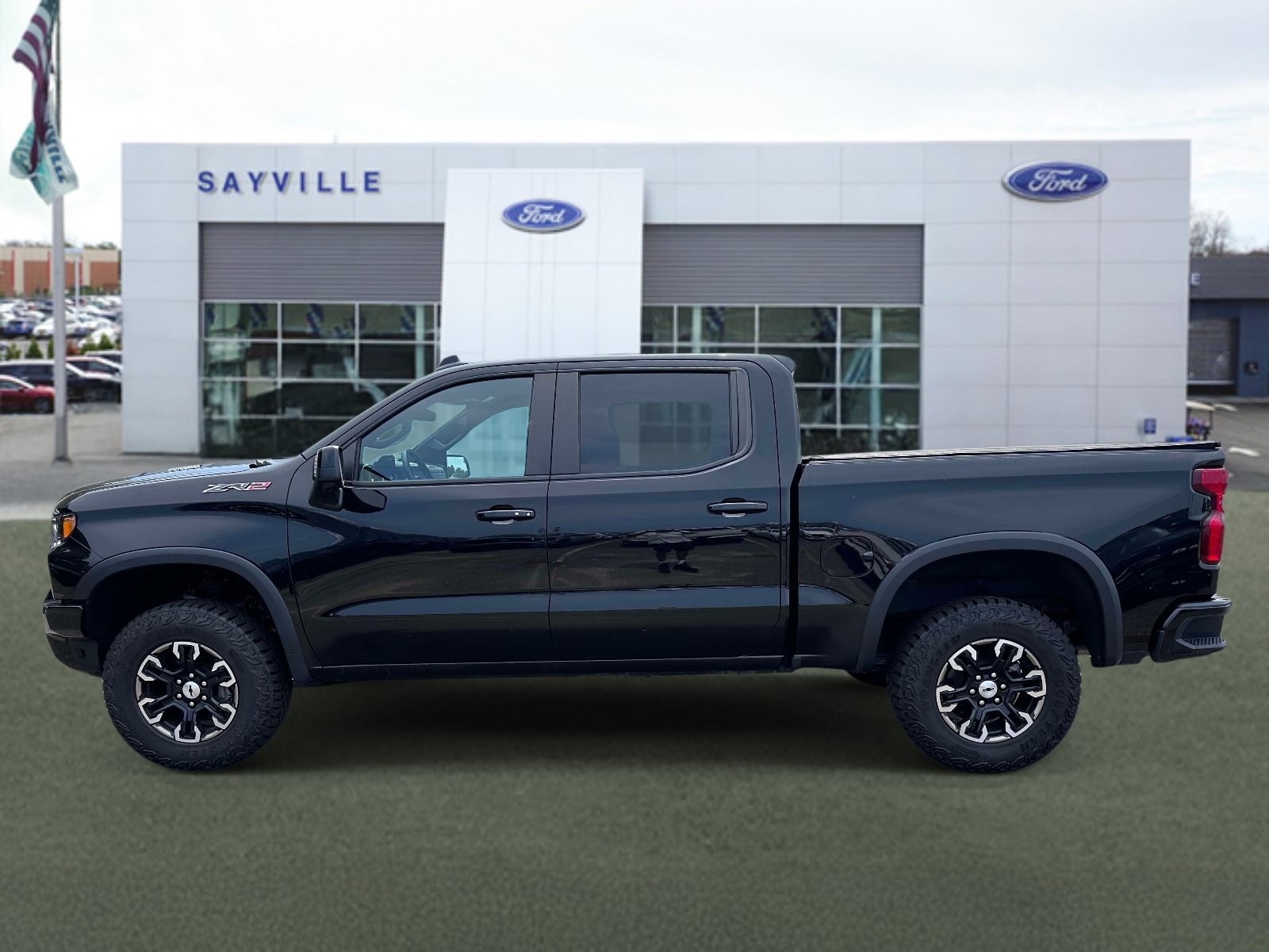 Used 2024 Chevrolet Silverado 1500 ZR2 AWD/4WD image 2