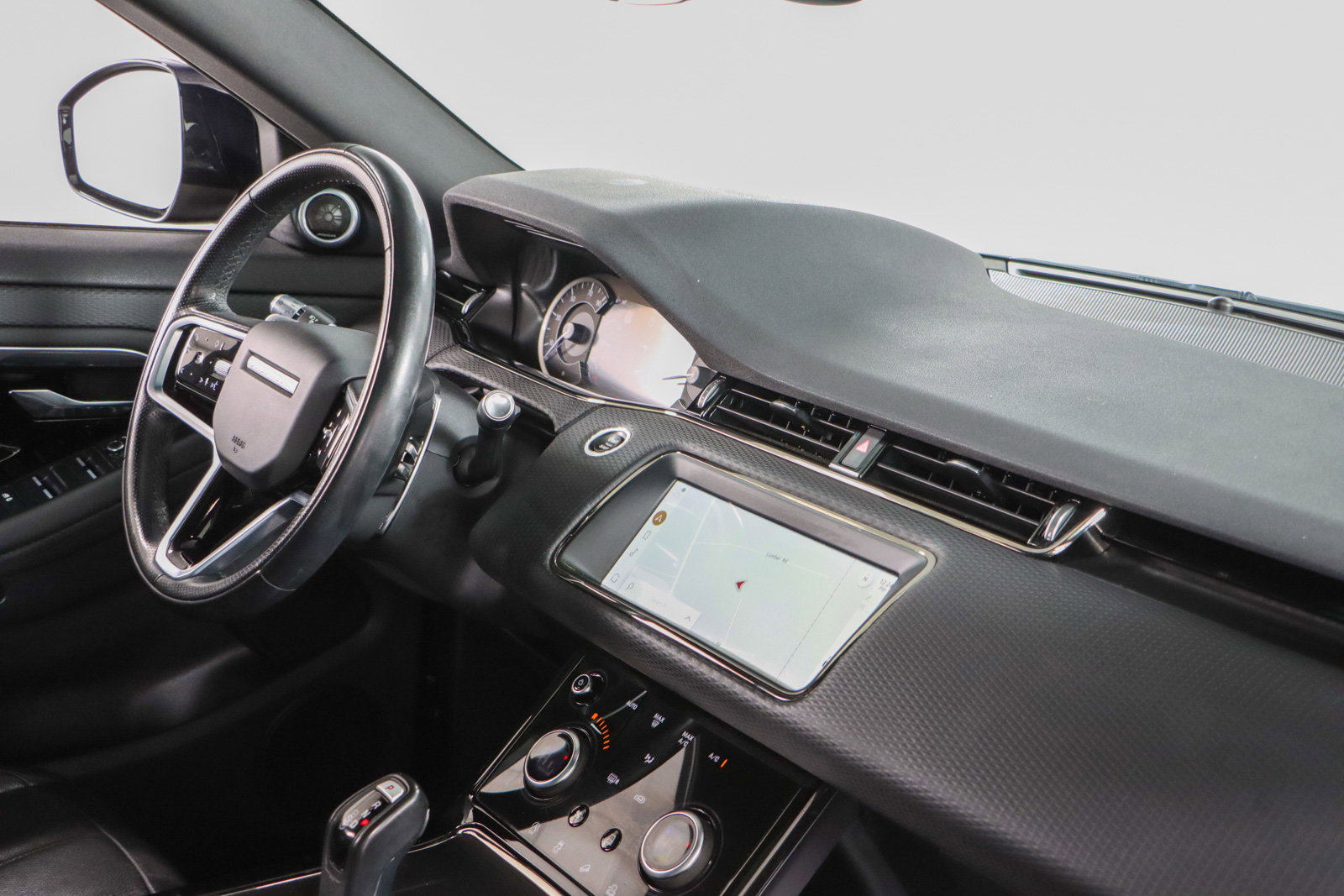 Used 2022 Land Rover Range Rover Evoque R-Dynamic S image 26