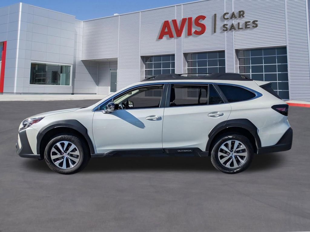Used 2025 Subaru Outback Premium image 10