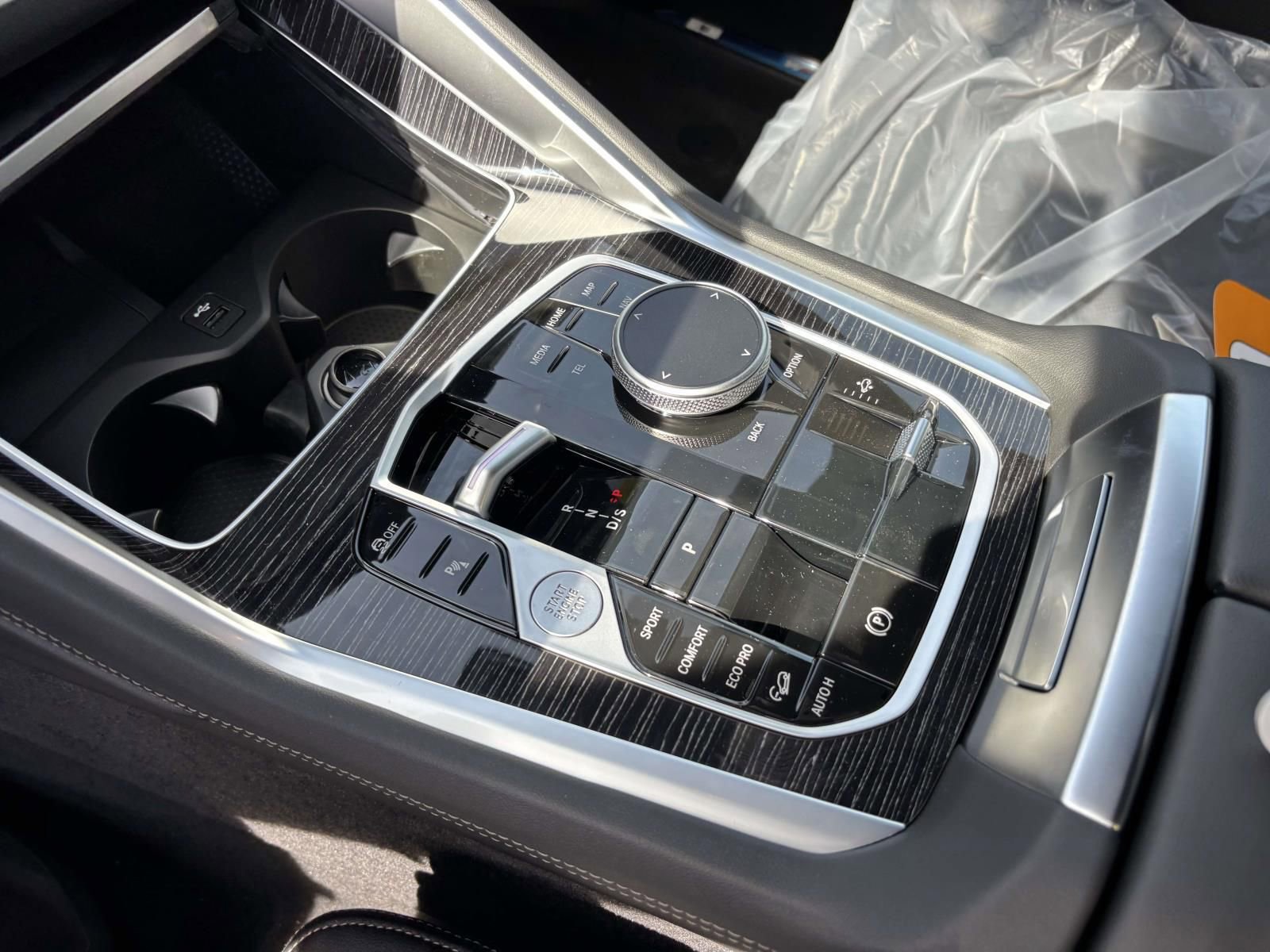 New 2027 BMW X6 xDrive40i AWD/4WD image 17