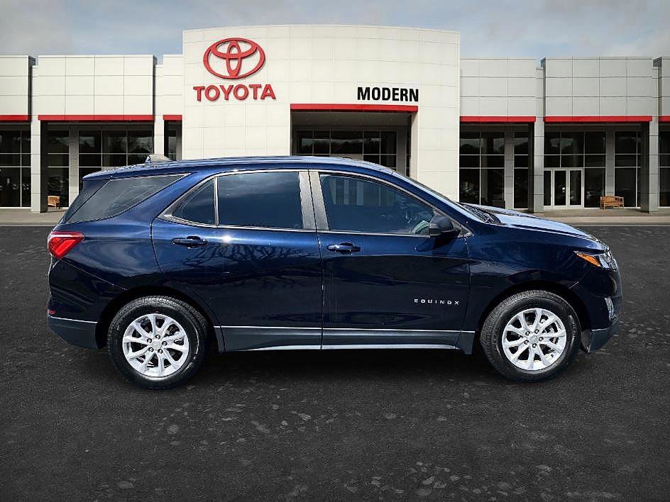 Used 2020 Chevrolet Equinox LS image 4