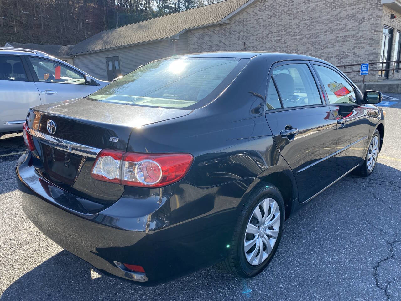 Used 2012 Toyota Corolla LE image 5