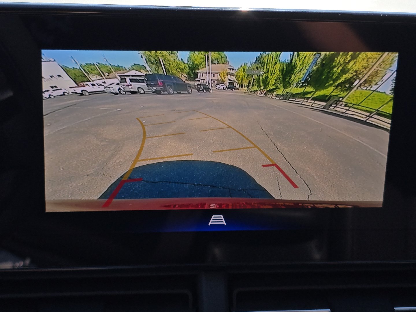 Used 2025 Chevrolet Trax LT FWD image 4