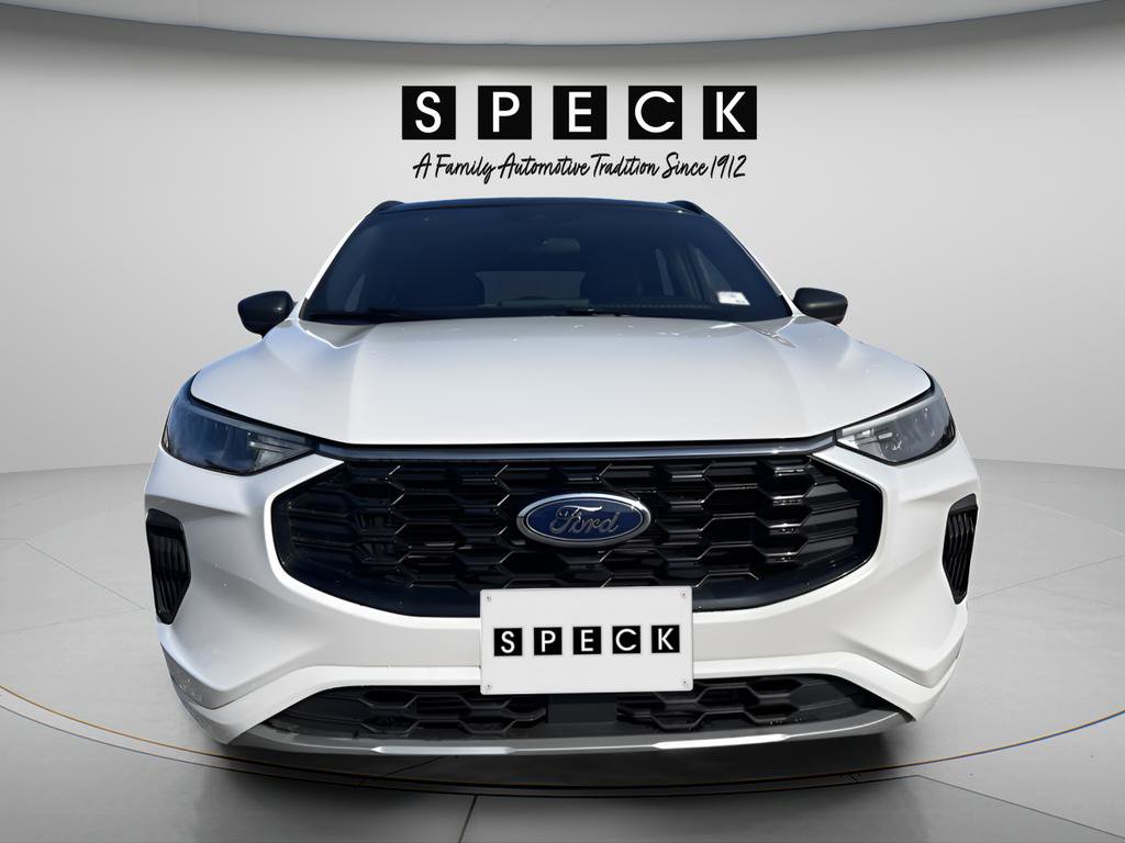 Used 2023 Ford Escape ST-Line w/ Tech Pack #1 AWD/4WD image 8
