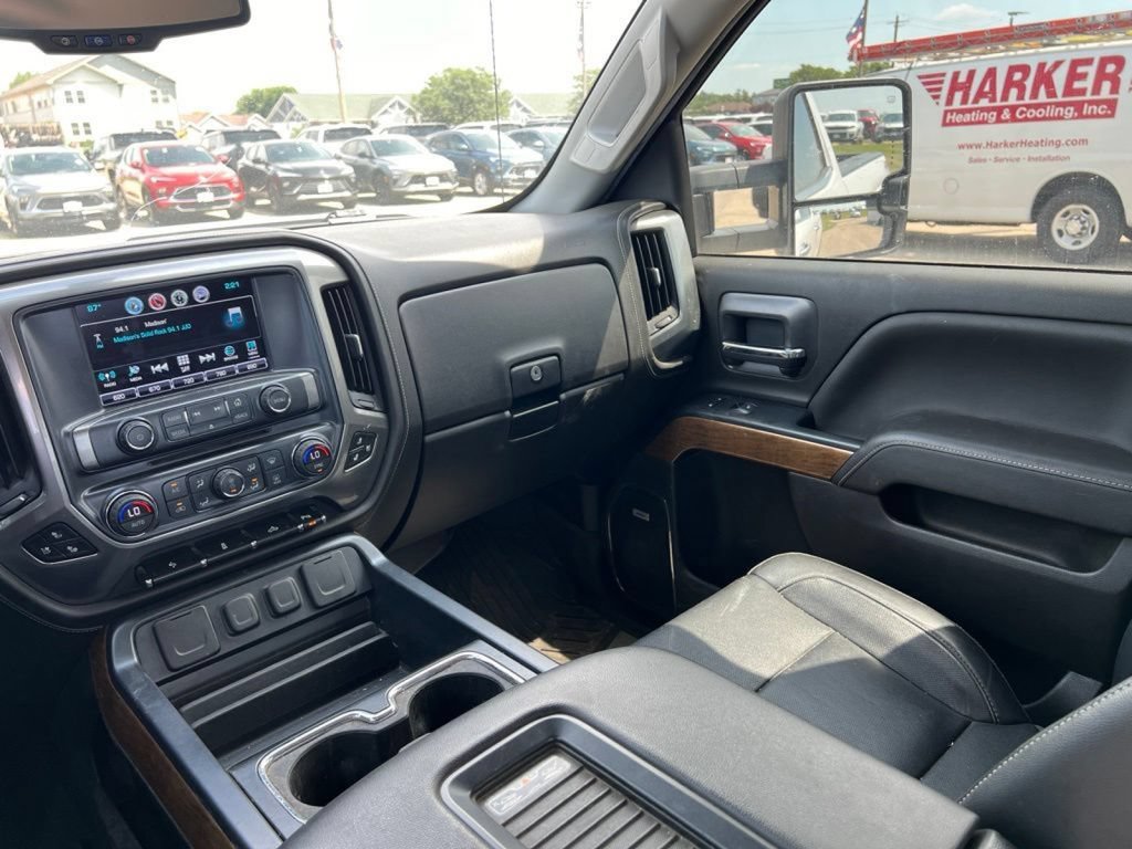 Used 2018 Chevrolet Silverado 2500 LTZ w/ Custom Sport Edition AWD/4WD image 36