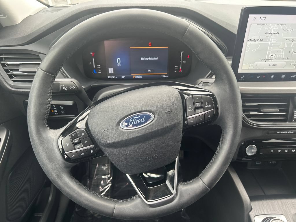 Used 2023 Ford Escape Active w/ Tech Pack #1 AWD/4WD image 17