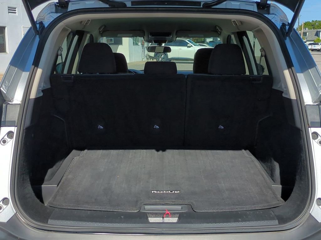 Certified 2021 Nissan Rogue SV image 13