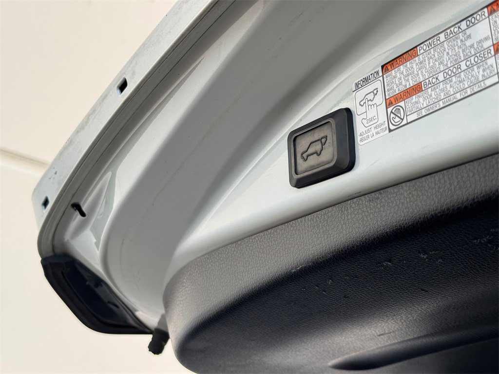 Used 2016 Toyota RAV4 Limited image 26