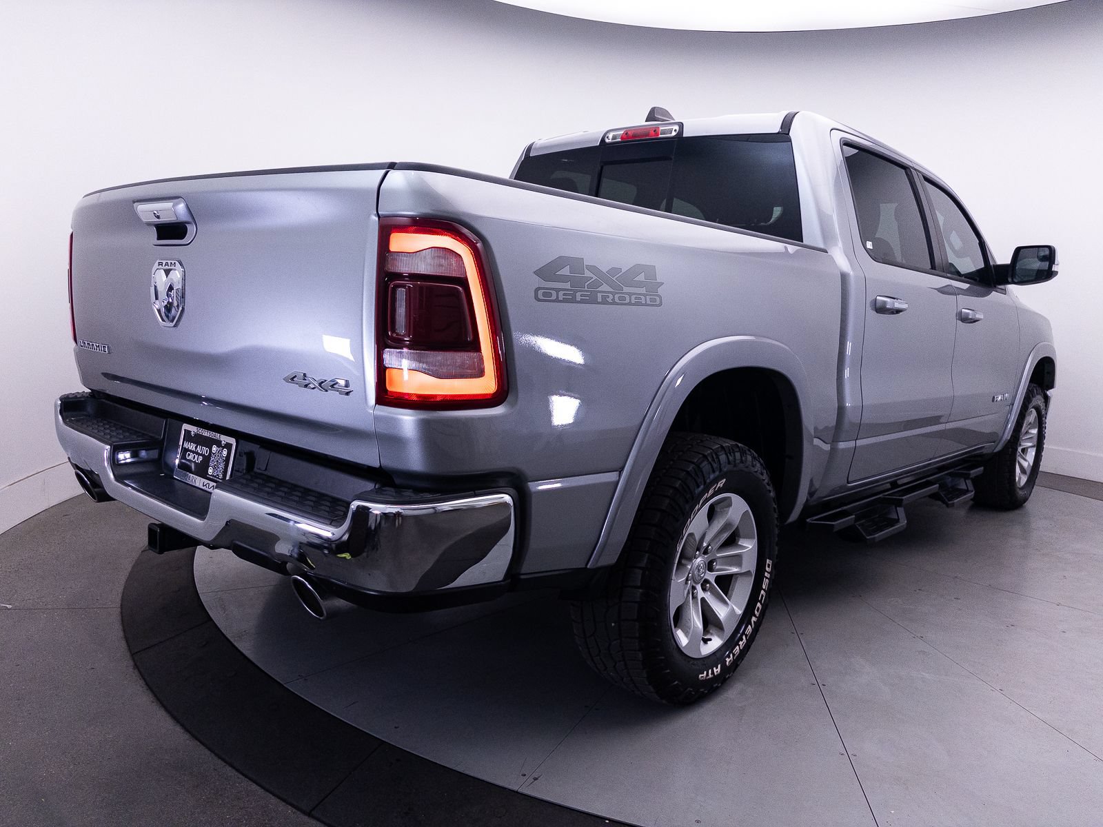 Used 2021 RAM 1500 Laramie w/ Off Road Group AWD/4WD image 22