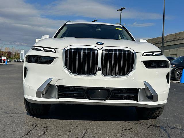 New 2026 BMW X7 xDrive40i image 2