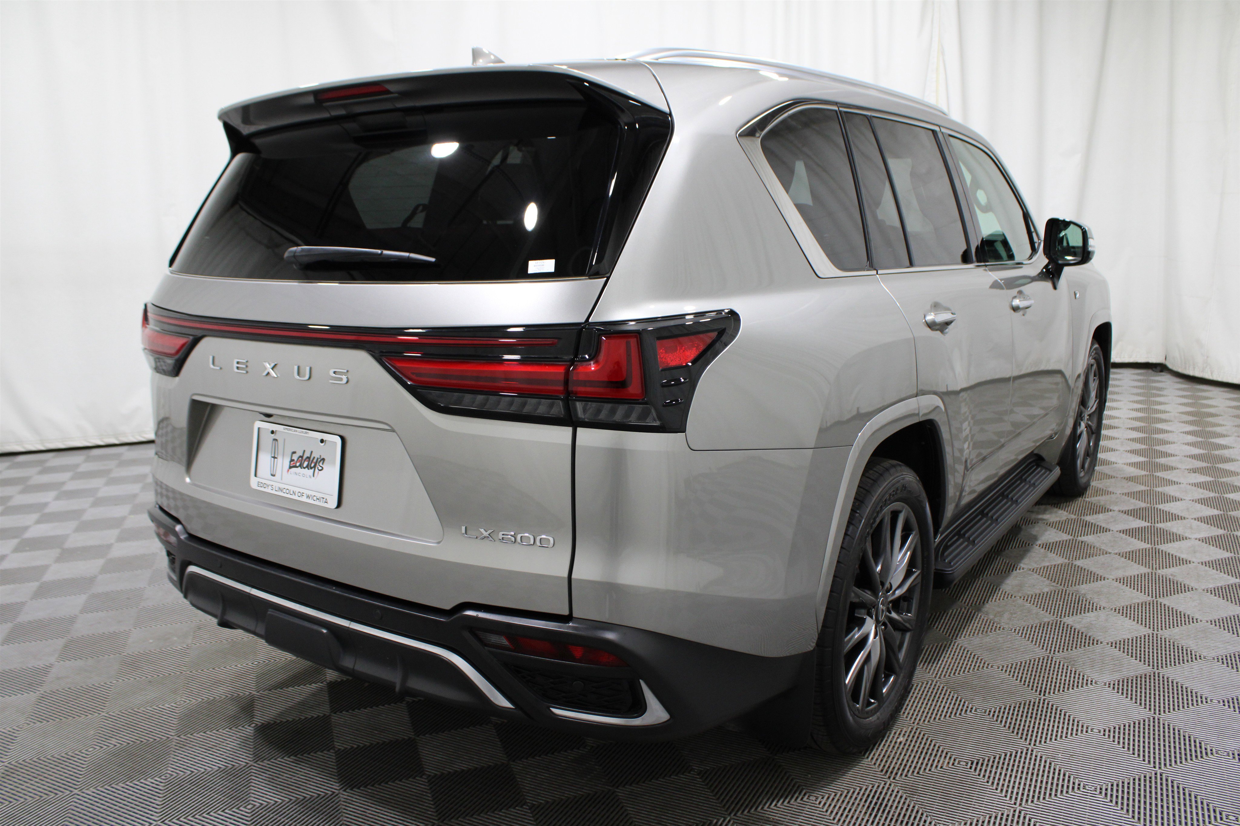 Used 2024 Lexus LX 600 F Sport image 35