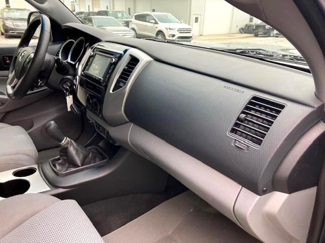 Used 2015 Toyota Tacoma TRD Pro image 39