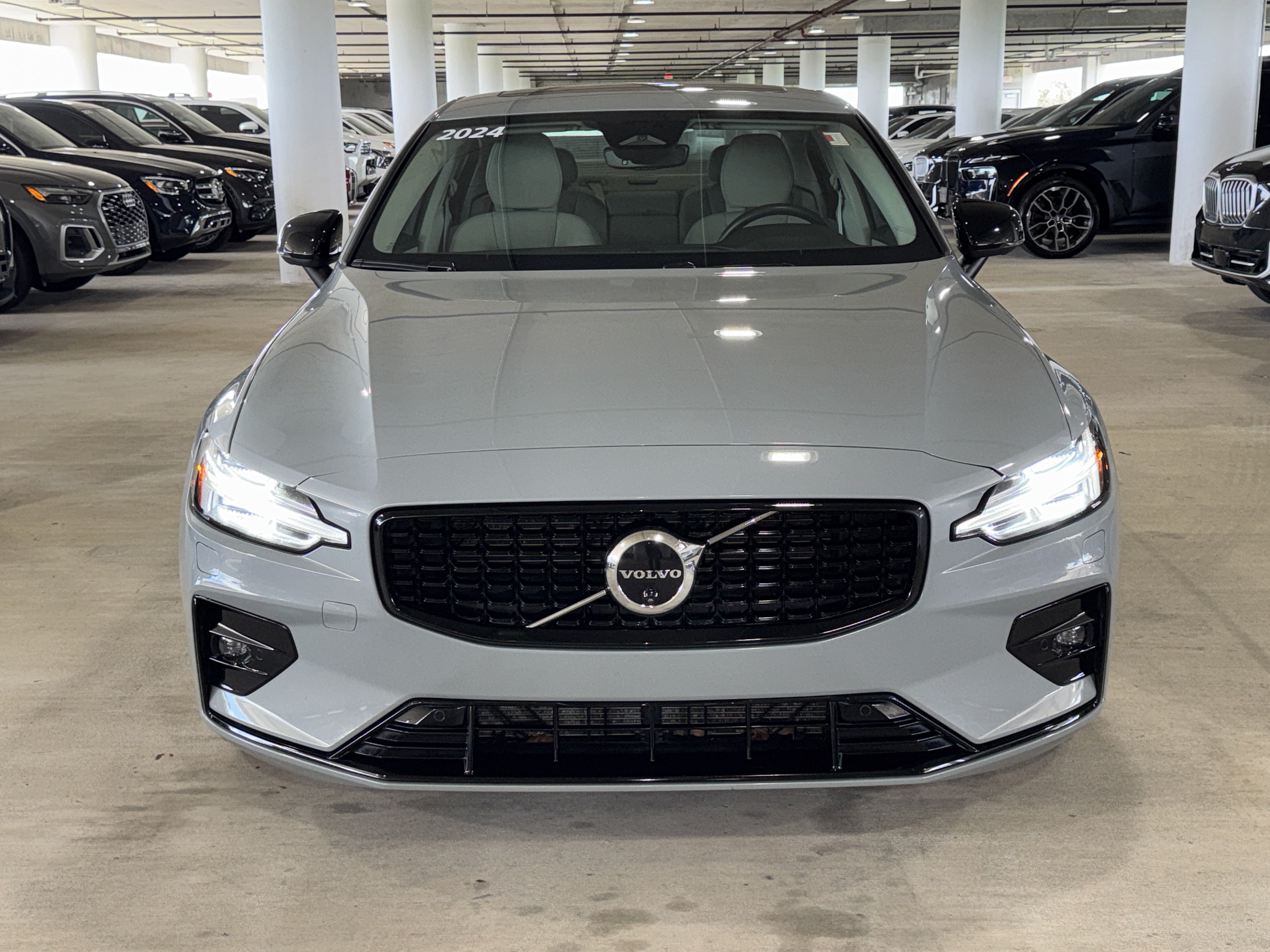 Used 2024 Volvo S60 B5 Plus w/ Climate Package FWD image 3