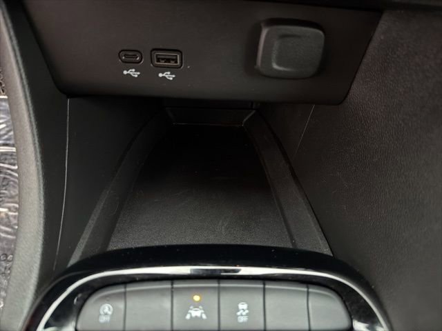 Used 2025 Buick Encore GX Preferred w/ Comfort Package image 25
