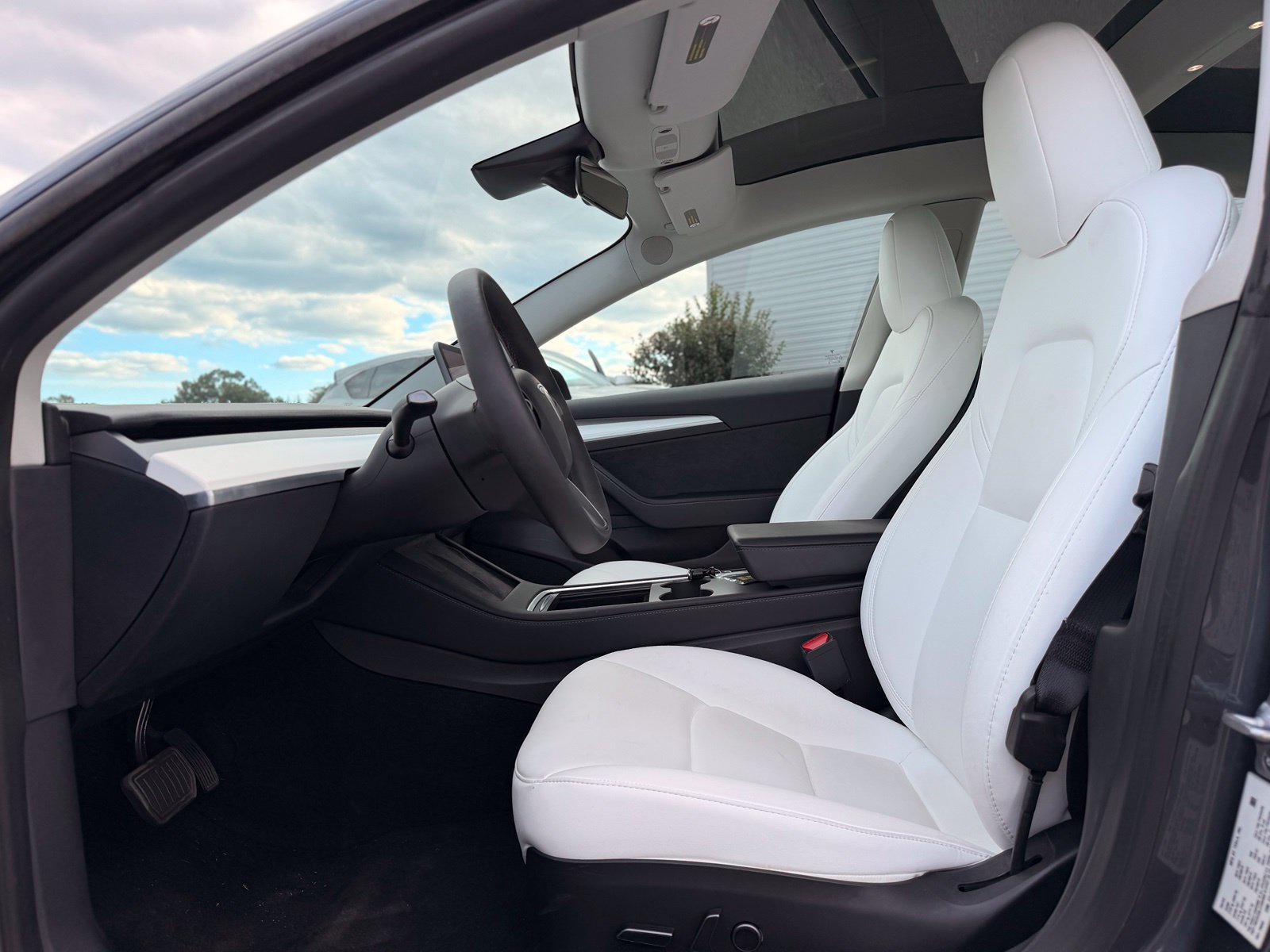 Used 2023 Tesla Model 3 Standard Range RWD image 14