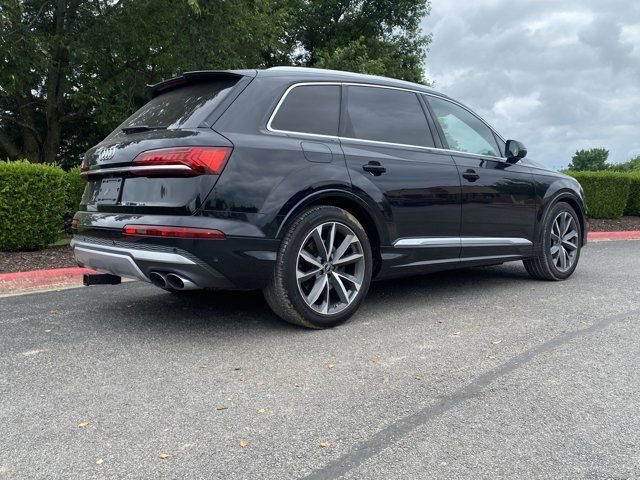 Used 2022 Audi SQ7 Prestige w/ Prestige Package AWD/4WD image 3