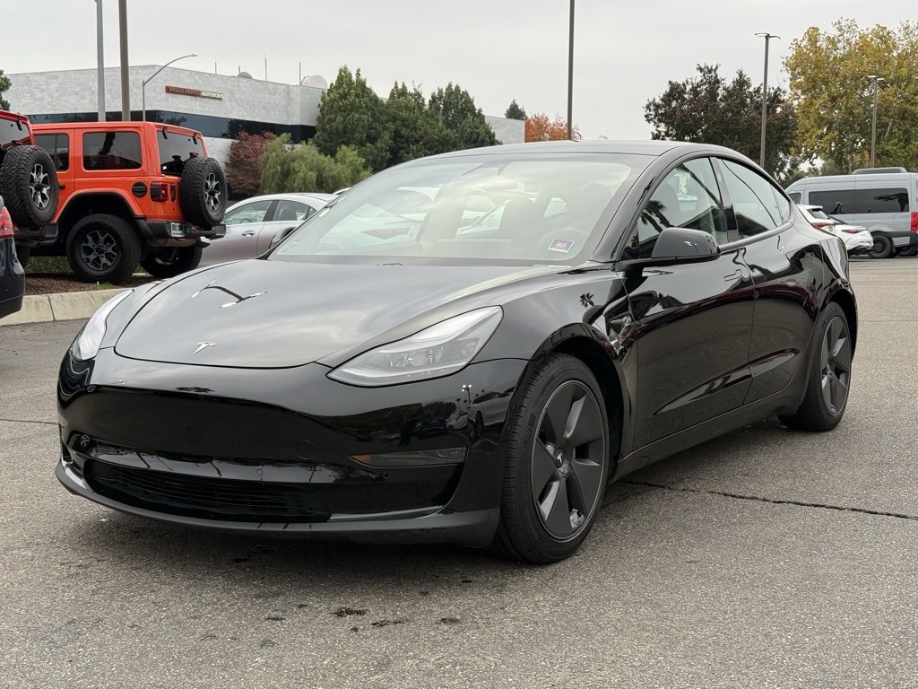 Used 2021 Tesla Model 3 Standard Range Plus image 9