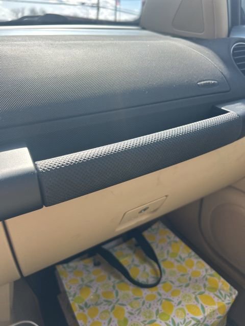 Used 2010 Volkswagen Beetle Coupe image 31