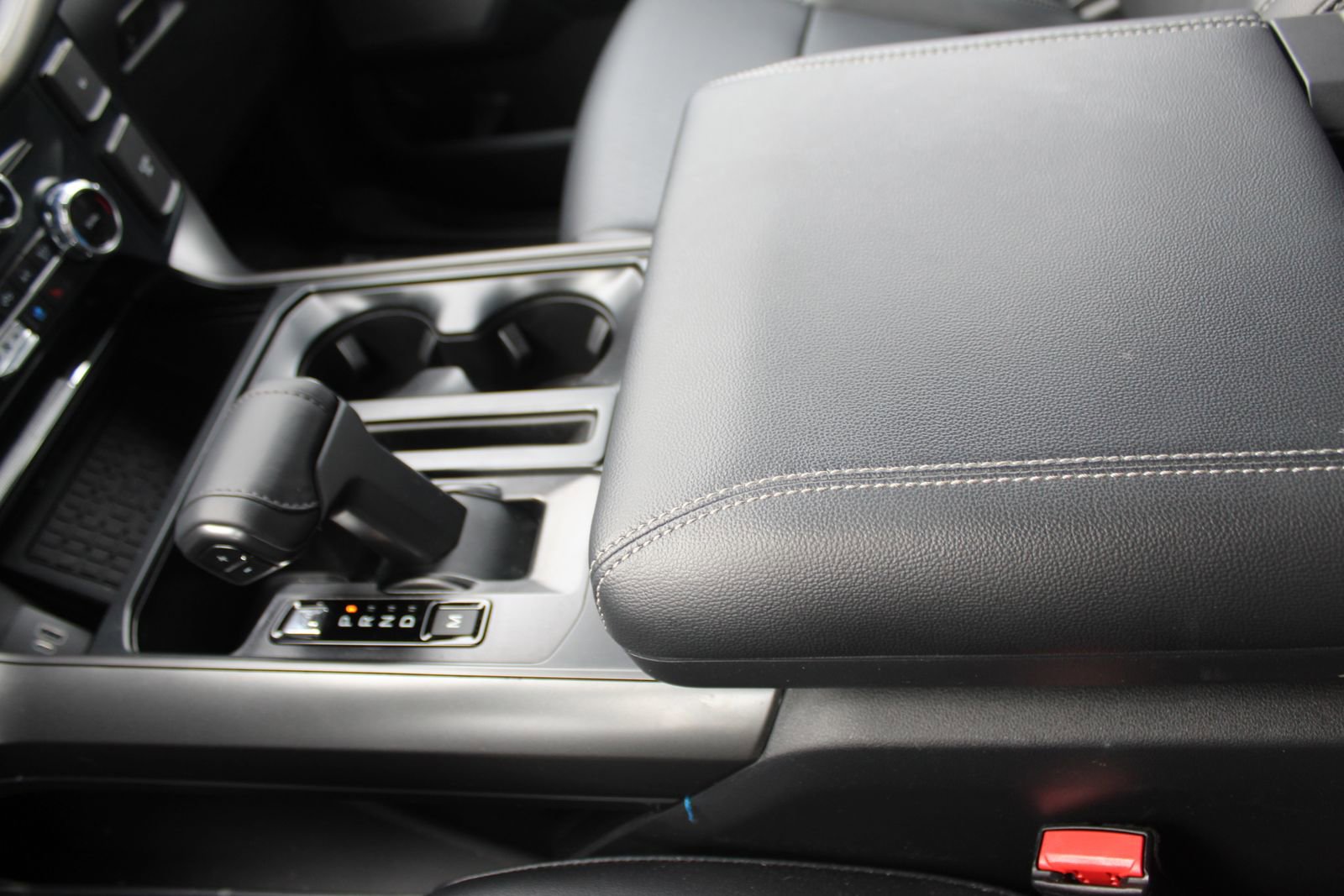 New 2025 Ford F150 Lariat w/ Equipment Group 501A Mid image 33