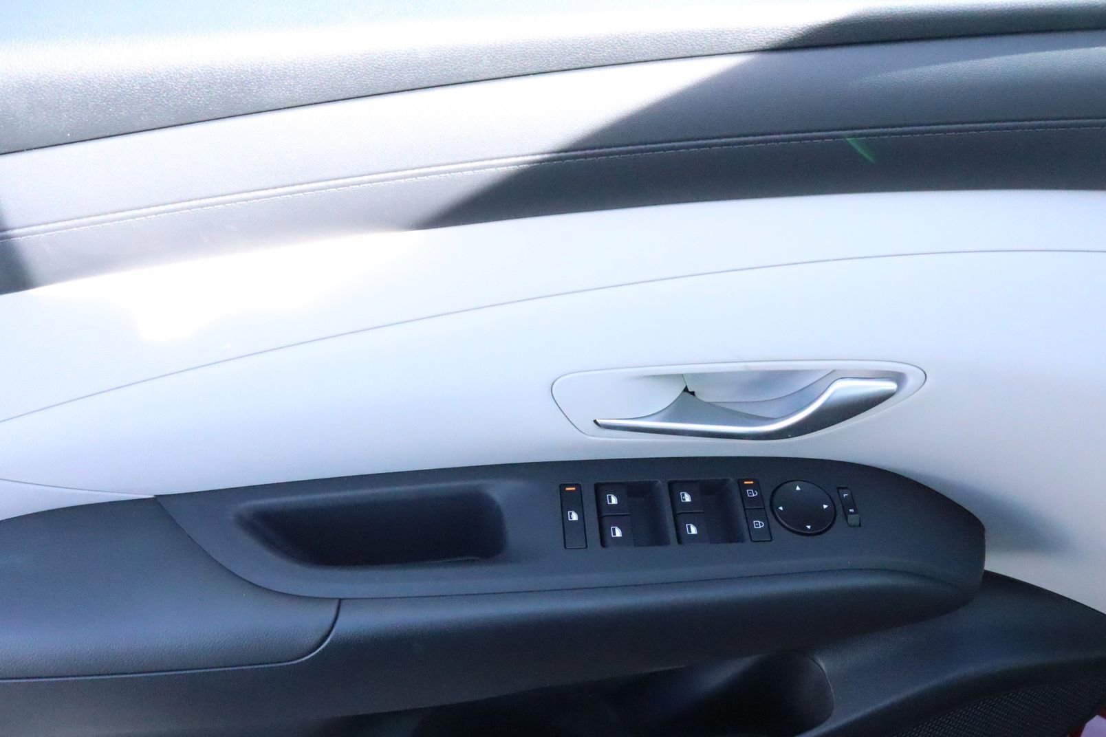 New 2026 Hyundai Tucson SE image 19