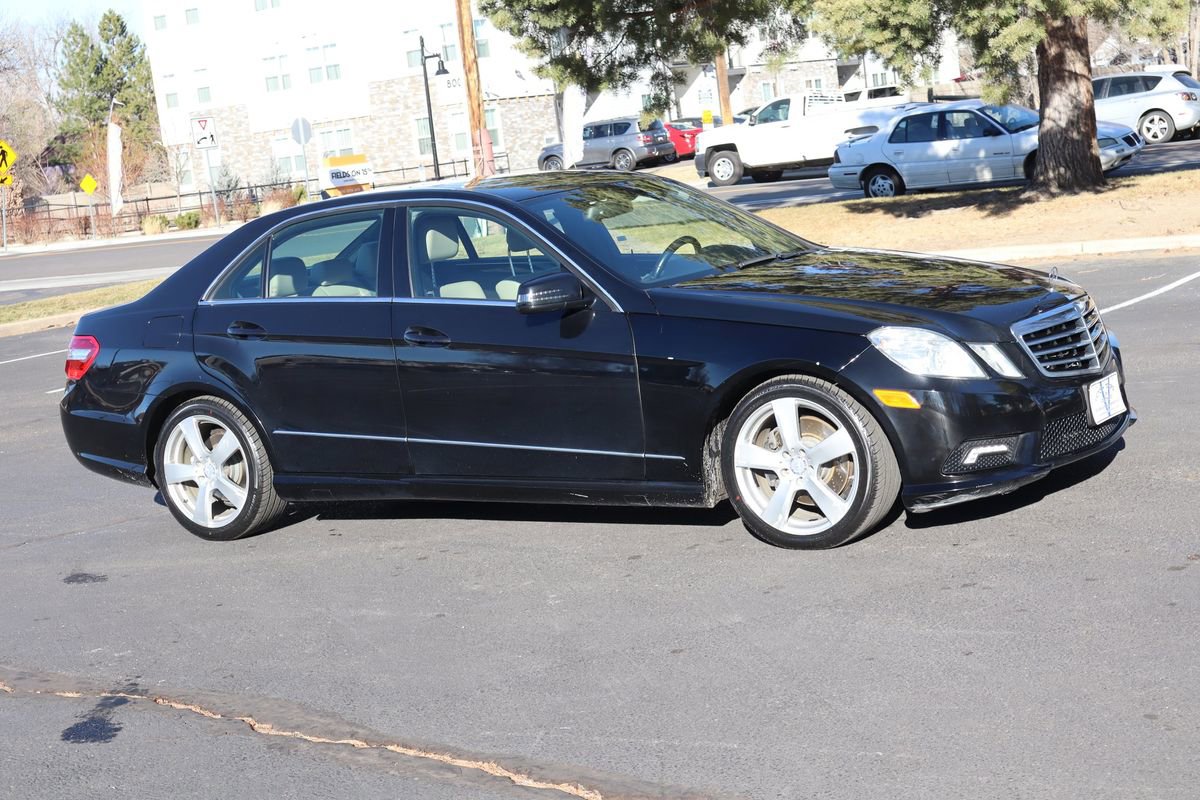 Used 2011 Mercedes-Benz E 350 4MATIC image 2