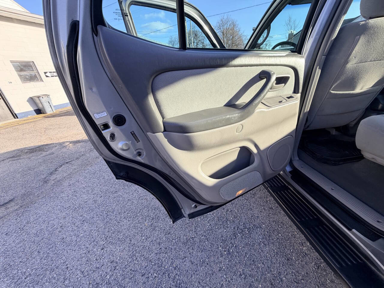 Used 2005 Toyota Sequoia SR5 image 22