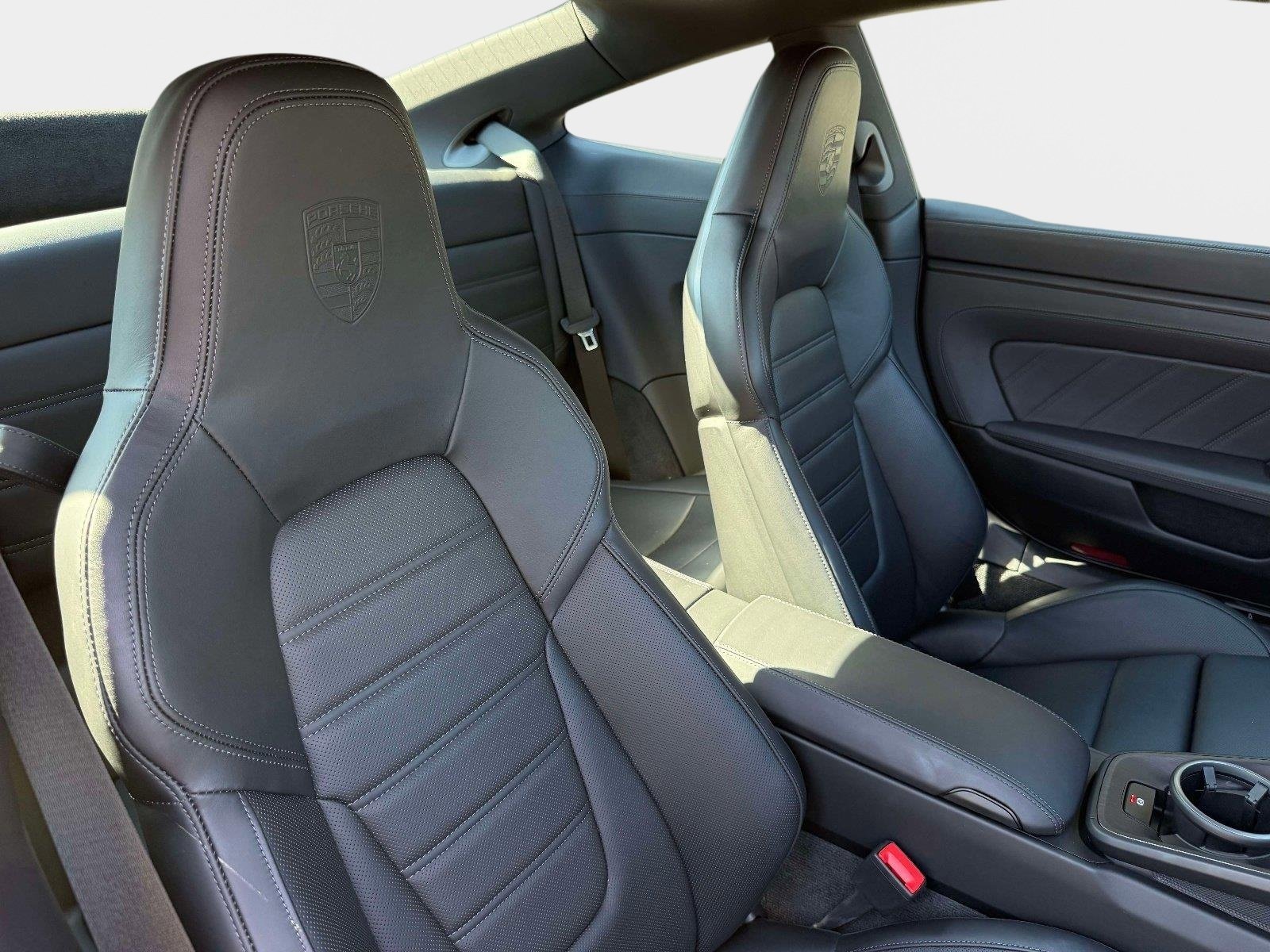 Used 2024 Porsche 911 Carrera 4 GTS w/ Premium Package image 29