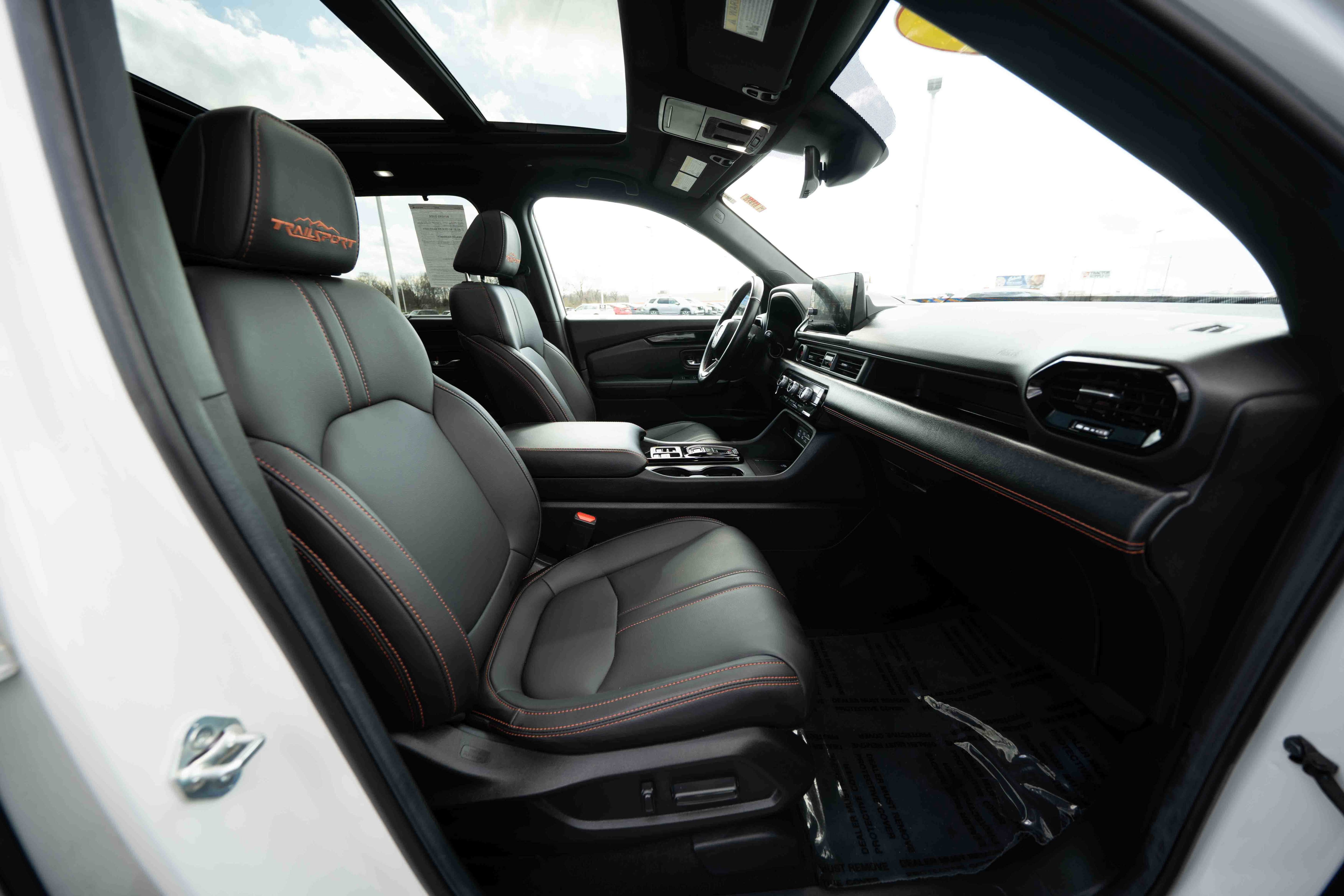 Certified 2025 Honda Pilot TrailSport image 27