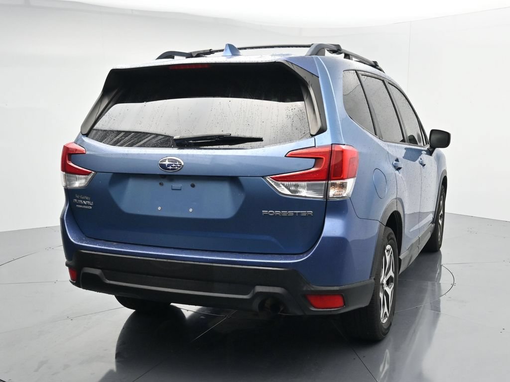 Used 2021 Subaru Forester Premium AWD/4WD image 6