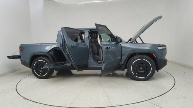 Used 2025 Rivian R1T Premium image 69