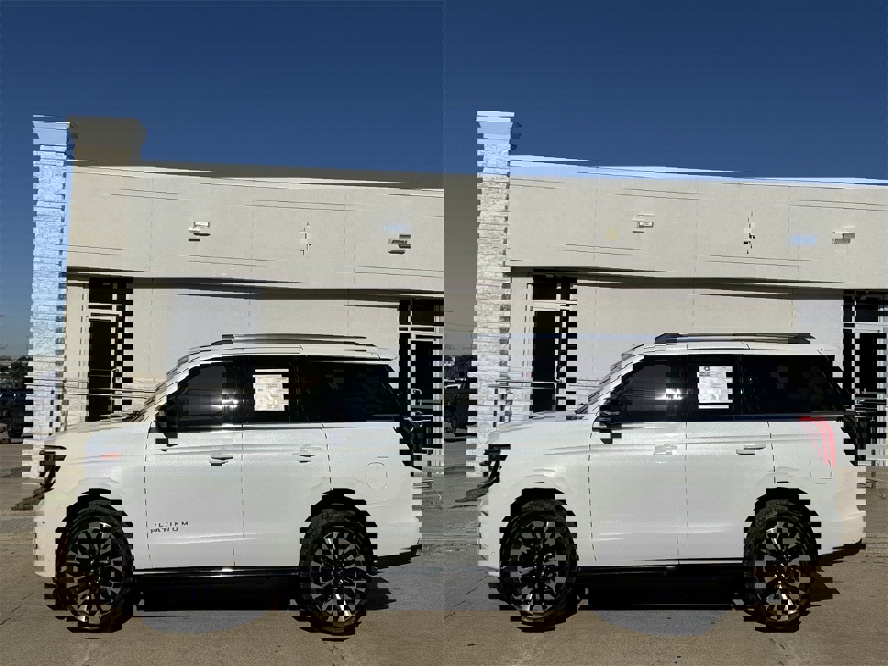 Certified 2025 Ford Expedition Platinum w/ Driver's Package image 3