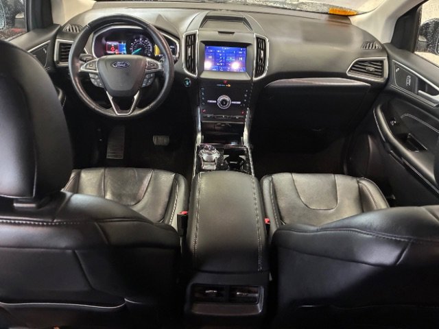 Used 2020 Ford Edge Titanium AWD/4WD image 17