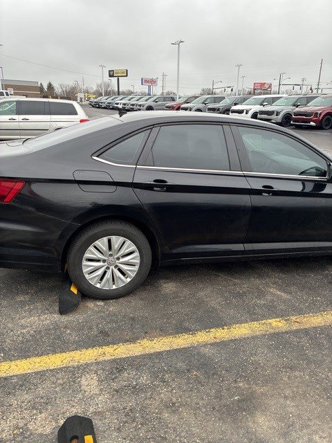 Used 2019 Volkswagen Jetta image 13
