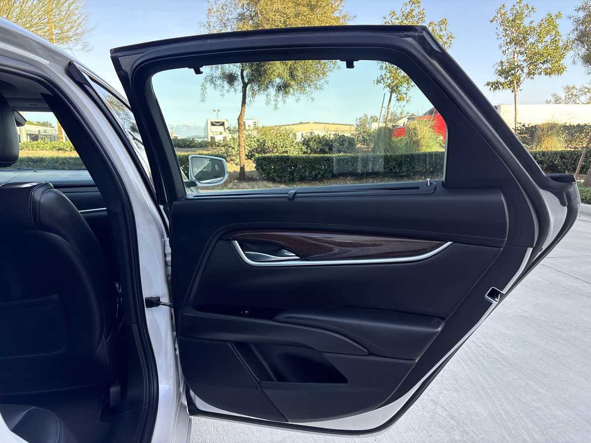 Used 2017 Cadillac XTS Premium Luxury image 16